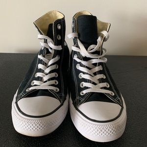 Black chuck Taylor high tops size 9 men’s